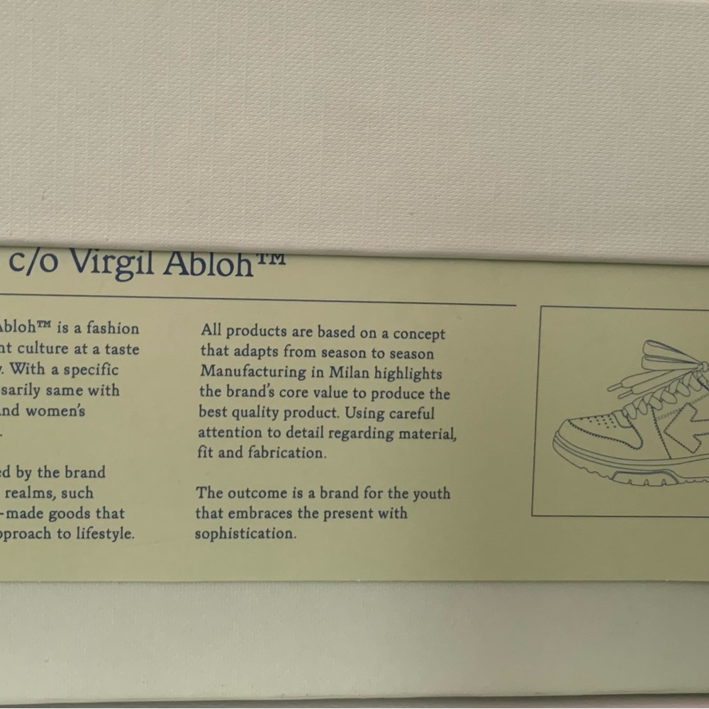 The Red Off Whites out of officesThey are Size 43 in Eu So That’s a 10 in Us Men